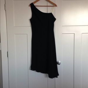 Japon et Chine one shoulder  asymmetrical hem